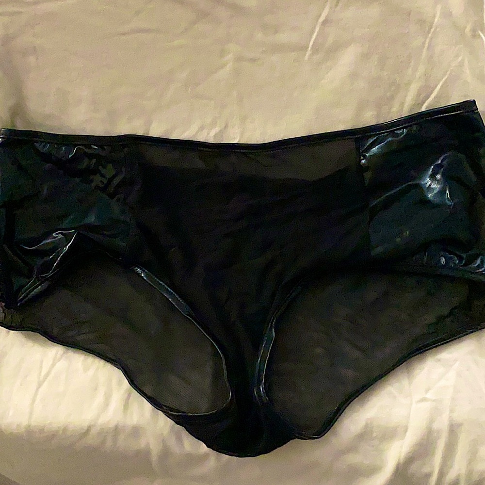 Exposed faux leather and mesh panties